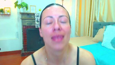Hannha_1 live cam on Cam4