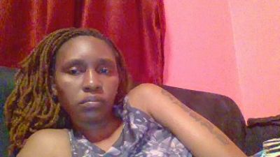 Happiness_1 live cam on Cam4