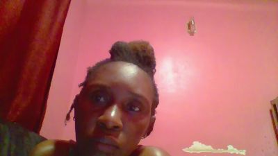 Happiness_1 live cam on Cam4