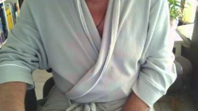 HappyToShowOff live cam on Cam4