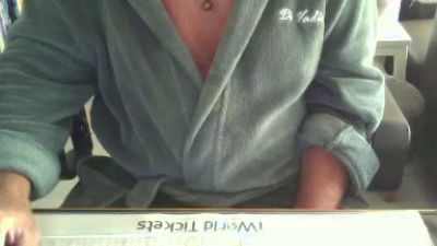 HappyToShowOff live cam on Cam4