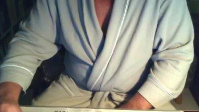 HappyToShowOff live cam on Cam4