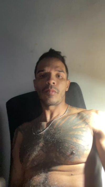 HardBioDomMale live cam on Cam4
