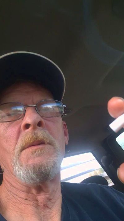 Hardinhand44 live cam on Cam4