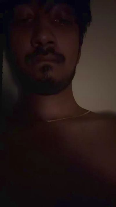 HardlyNotHorny live cam on Cam4