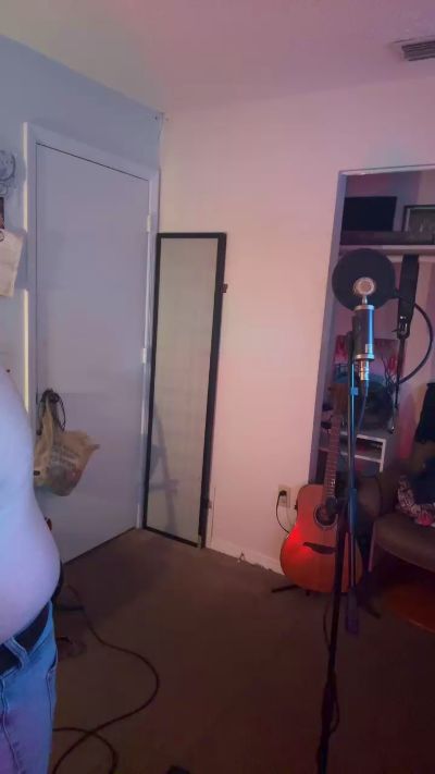 HardwrkingK0 live cam on Cam4