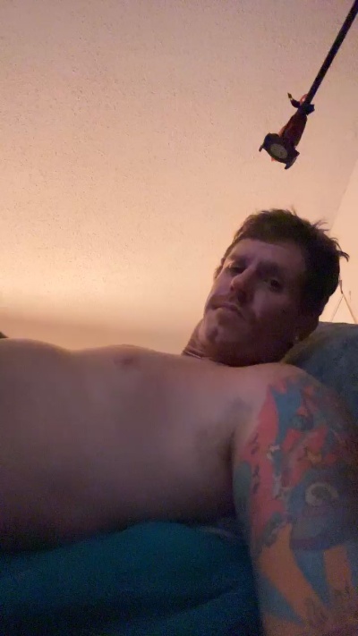 HardwrkingK0 live cam on Cam4