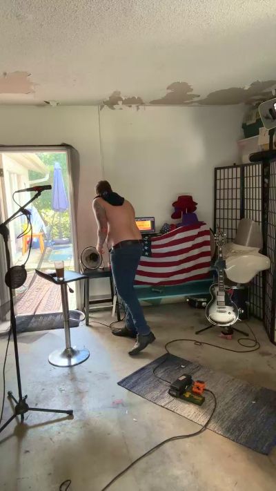 HardwrkingK0 live cam on Cam4