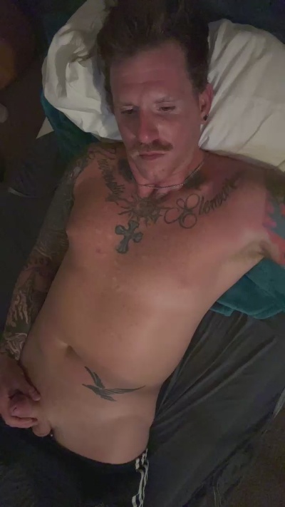 HardwrkingK0 live cam on Cam4