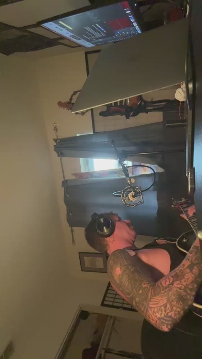 HardwrkingK0 live cam on Cam4