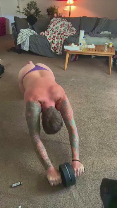 HardwrkingK0 live cam on Cam4