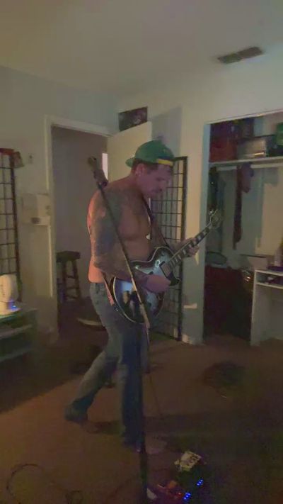 HardwrkingK0 live cam on Cam4