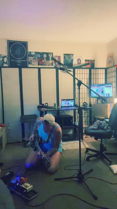 HardwrkingK0 live cam on Cam4