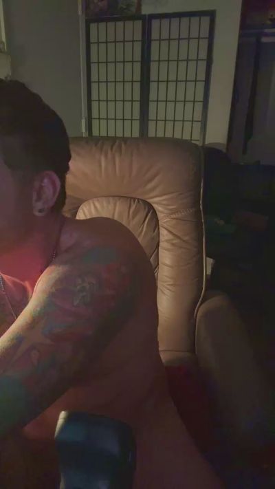 HardwrkingK0 live cam on Cam4