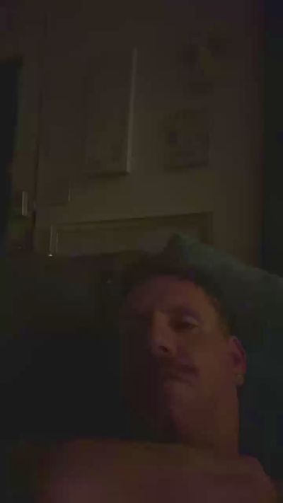 HardwrkingK0 live cam on Cam4