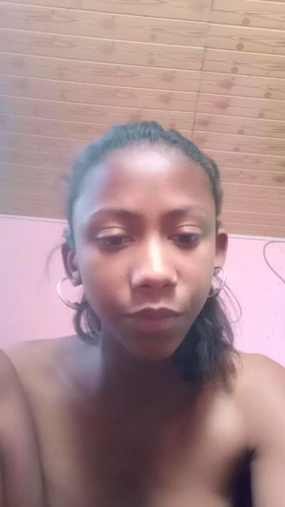 Harena22 live cam on Cam4
