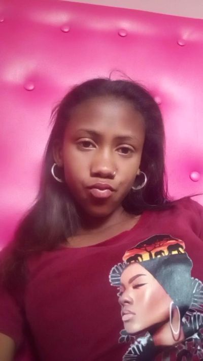Harena22 live cam on Cam4