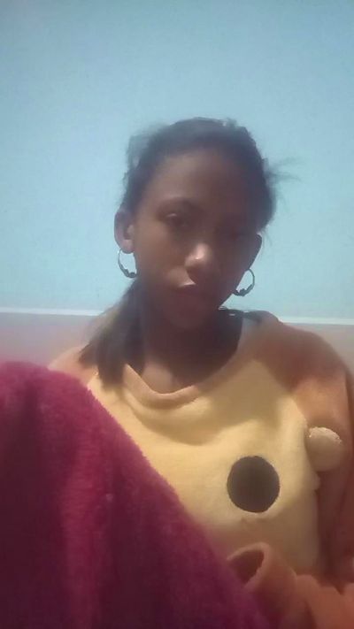Harena22 live cam on Cam4