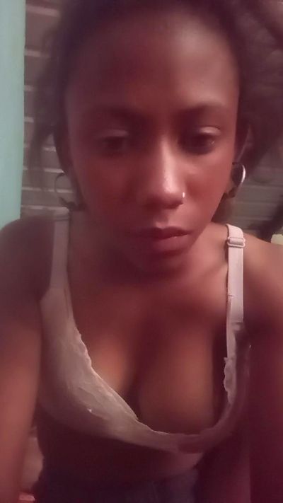 Harena22 live cam on Cam4