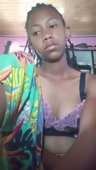 Harena22 live cam on Cam4