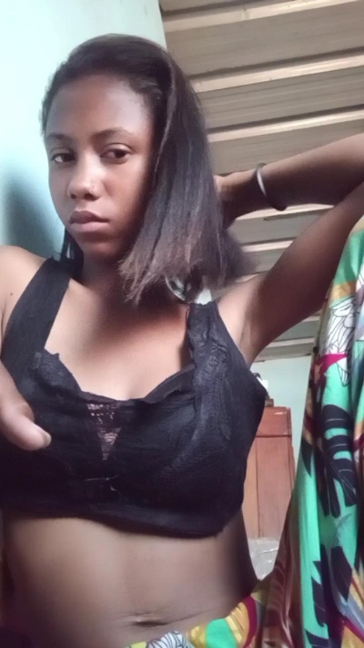 Harena22 live cam on Cam4