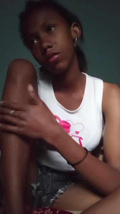 Harena22 live cam on Cam4