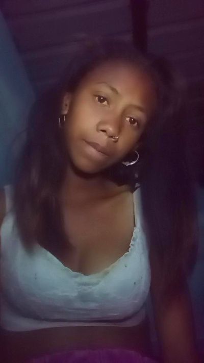Harena22 live cam on Cam4