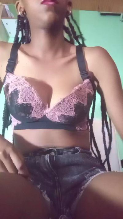 Harena22 live cam on Cam4