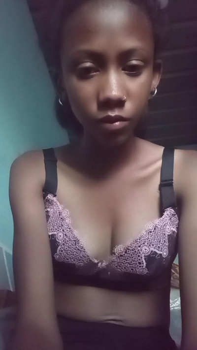 Harena22 live cam on Cam4