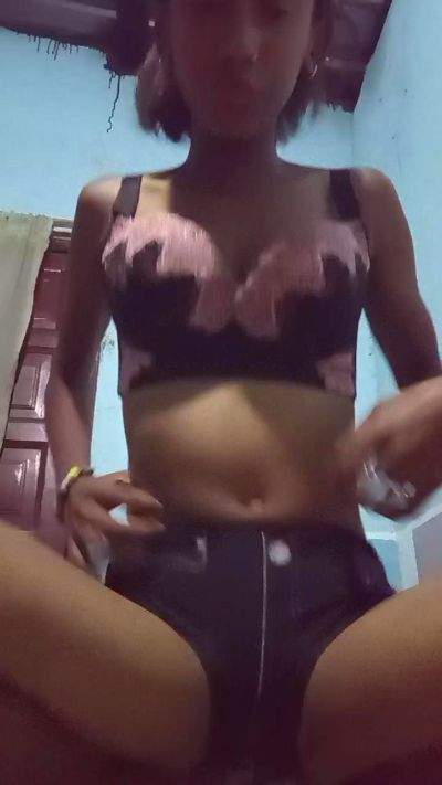 Harena22 live cam on Cam4