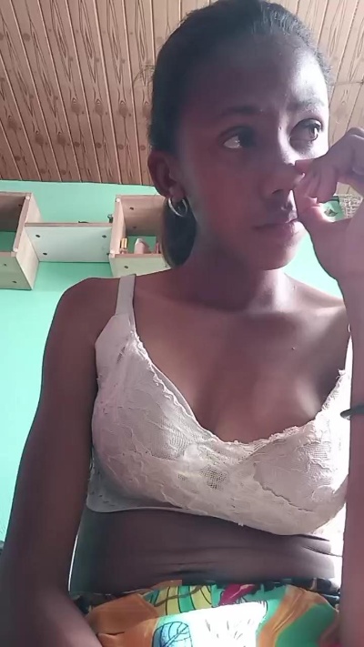 Harena22 live cam on Cam4