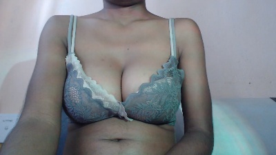 Harenah555 live cam on Cam4