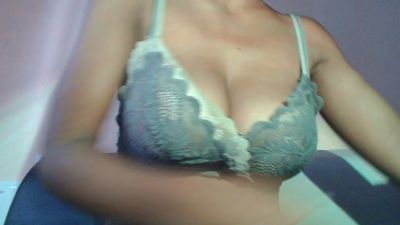 Harenah555 live cam on Cam4
