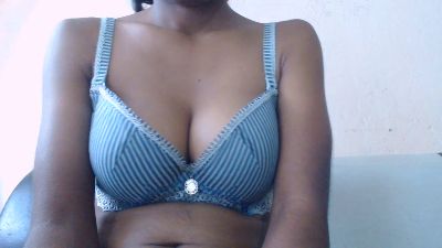 Harenah555 live cam on Cam4