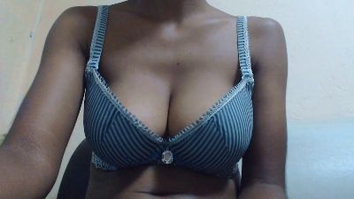 Harenah555 live cam on Cam4
