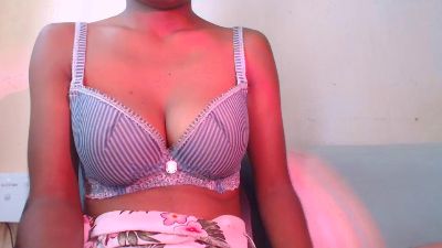 Harenah555 live cam on Cam4