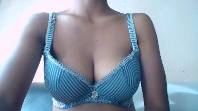 Harenah555 live cam on Cam4