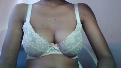 Harenah555 live cam on Cam4