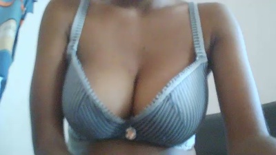 Harenah555 live cam on Cam4