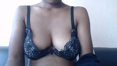Harenah555 live cam on Cam4