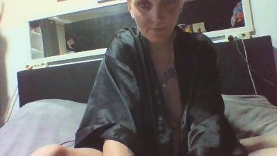 HarleyQuenn87 live cam on Cam4