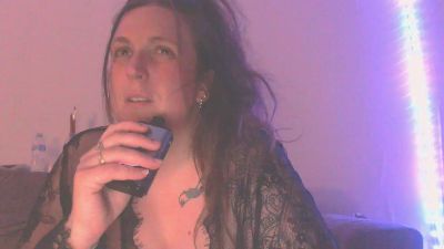 Harleyslut69 live cam on Cam4