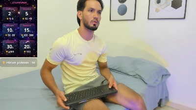HarryFoster live cam on Cam4