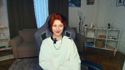 HassieKonefal live female webcam from Poland