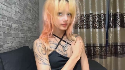 HassieLutsky live cam on Cam4