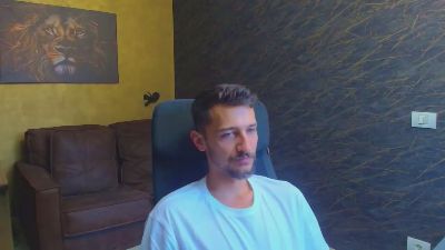 HayesNova live cam on Cam4