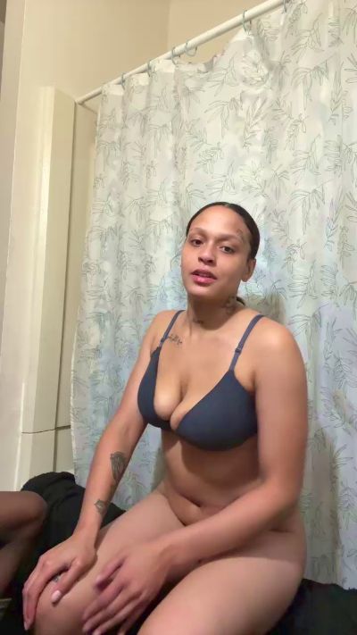 HeadTapper live cam on Cam4