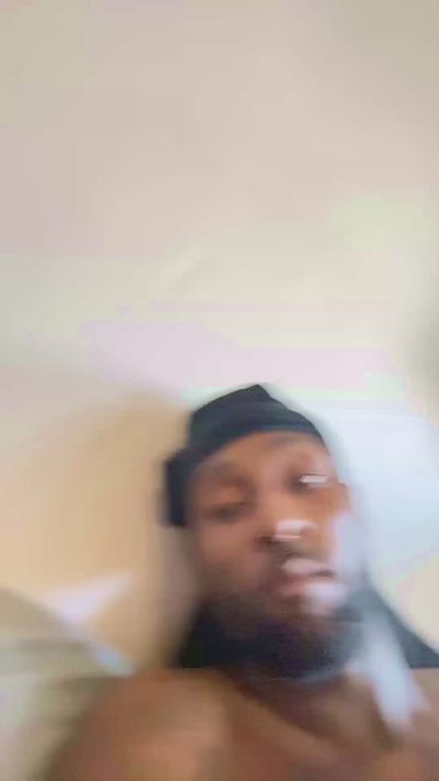 HeadTapper live cam on Cam4