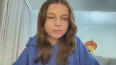 HeatherChura live cam on Cam4
