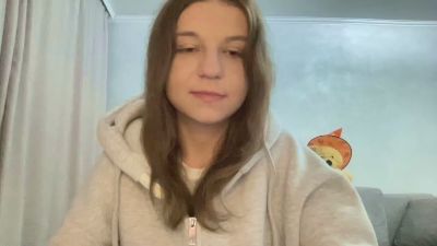 HeatherChura live cam on Cam4
